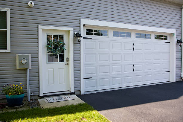 24/7 Emergency Garage Door Panel Replacement experts in Sanders County County, MT
